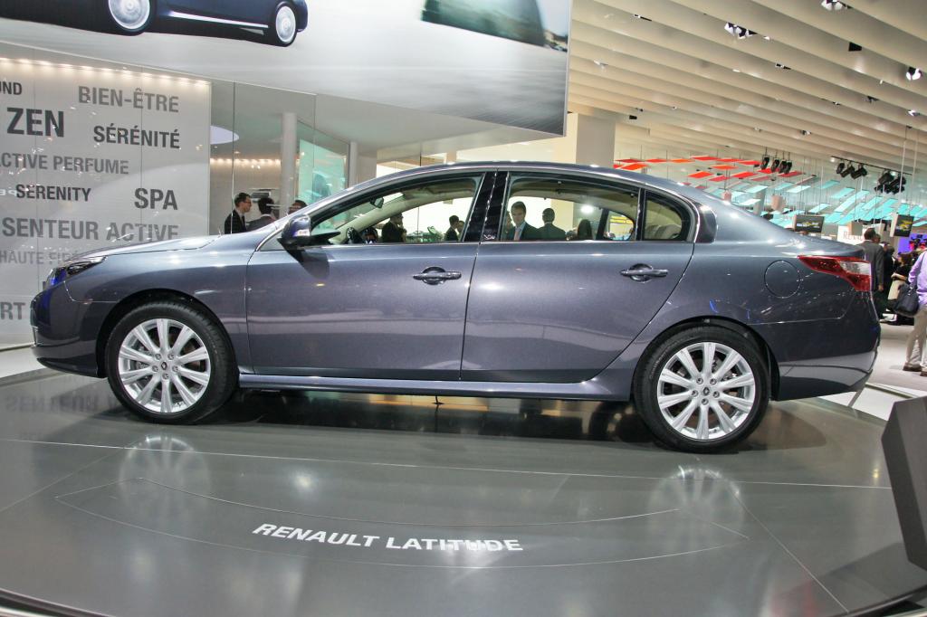 Klassisch zeigt sich der neue Renault Latitude, den es auch mit Elektroantrieb geben wird