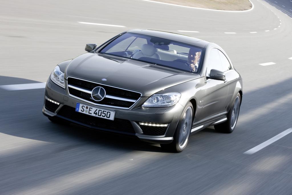 Kraftakt im Smoking, der neue CL63 AMG