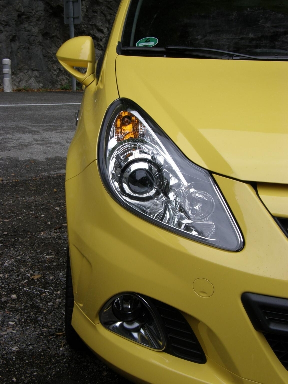 Kurztest Opel Corsa OPC: Klein, schnell, kräftig – und bei Bedarf in Farbe