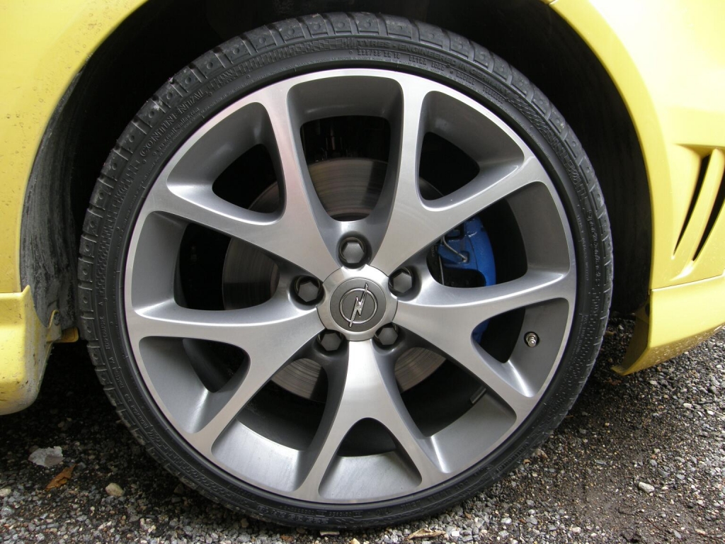 Kurztest Opel Corsa OPC: Klein, schnell, kräftig – und bei Bedarf in Farbe