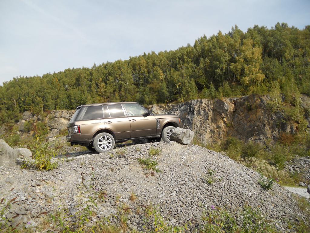 Land Rover und Jaguar feiern gemeinsam Geburtstag