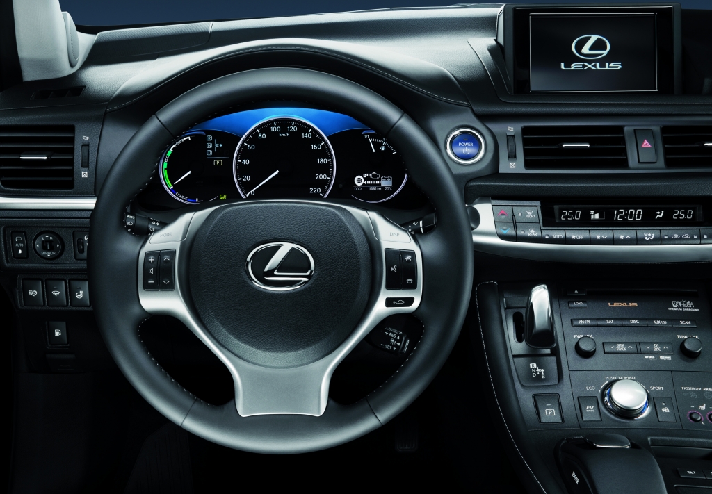 Lexus CT 200h - Der Solist im Orchester