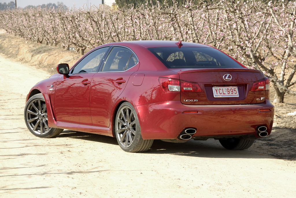 Lexus IS F: Alpenüberquerung im Sportwagen 