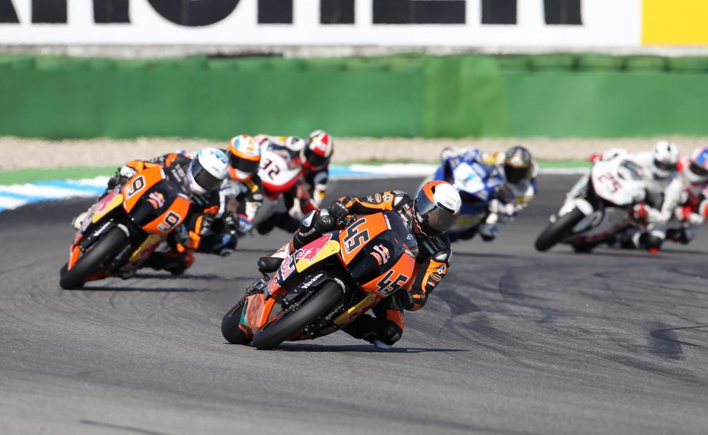 Martin Bauer (rechts) und Stefan Nebel auf KTM RC8R.