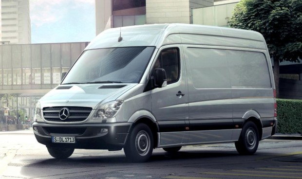 Mercedes-Benz Charter-Way erweitert Fuhrpark