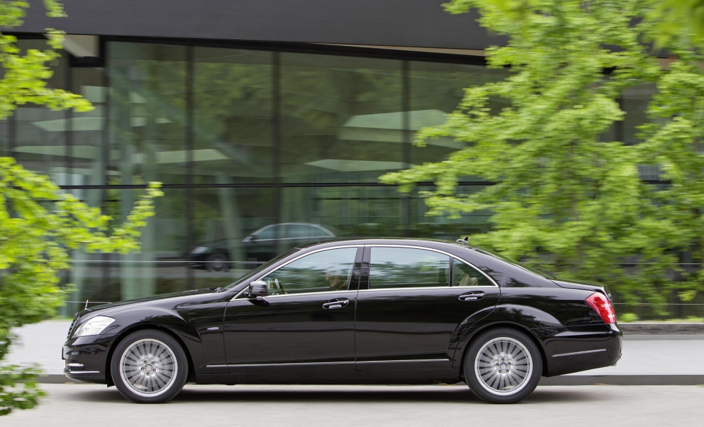 Mercedes-Benz S 500