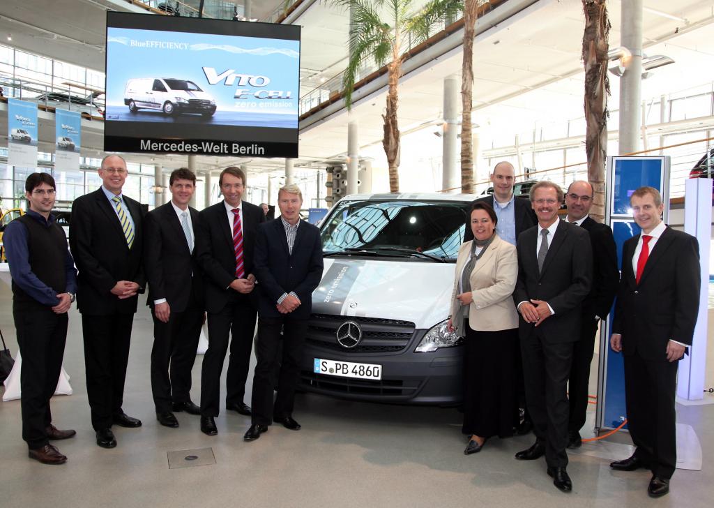 Mercedes-Benz übergibt Vito E-Cell an erste Kunden