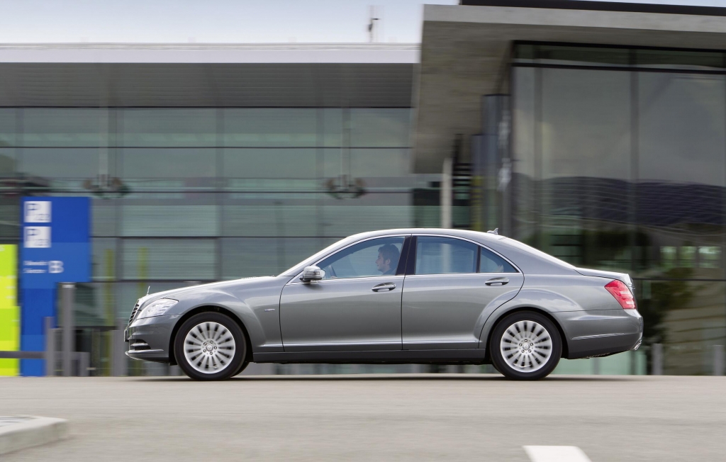 Mercedes-BenzS 350 BLUETEC