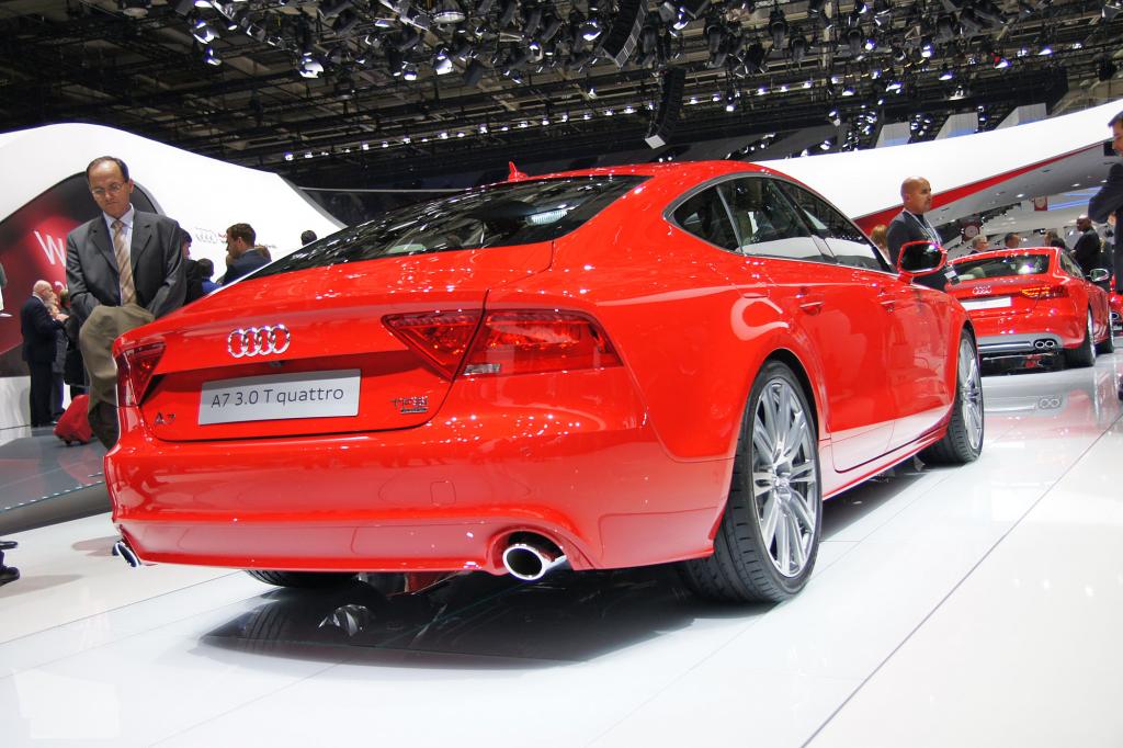 Mit dem A7 zeigt Audi ein schickes viertüriges Coupe