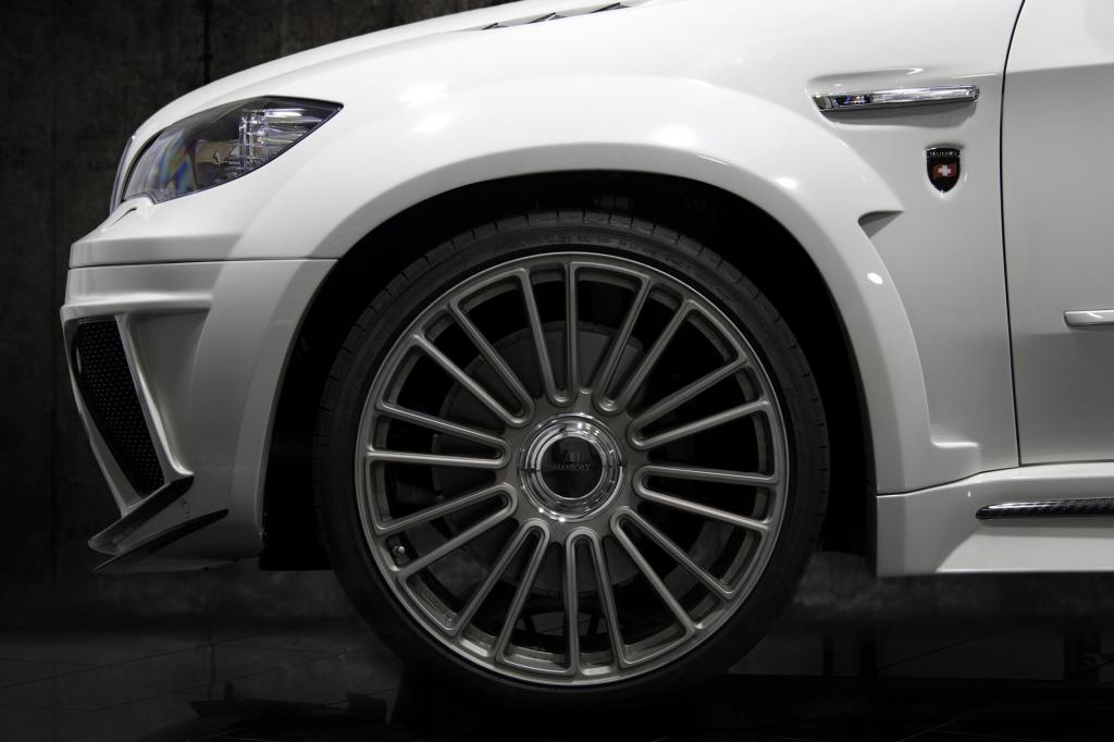 Neue Felgen betonen die Aggressivität des Geländewagens