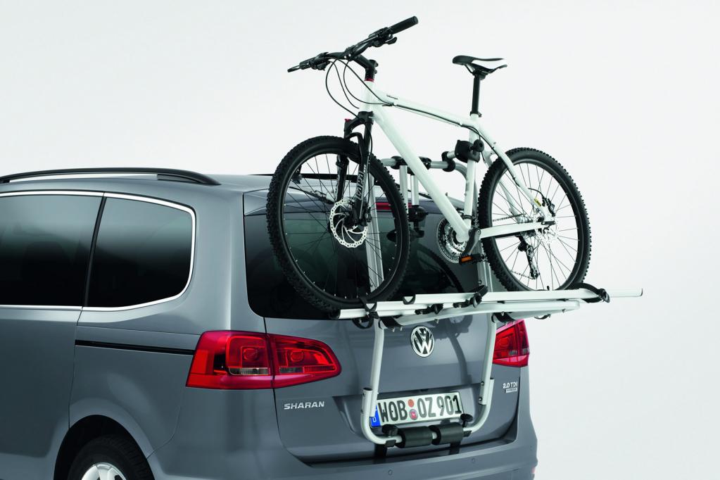 Neuheit: VW präsentiert in Wagenfarbe lackierte Dachbox 