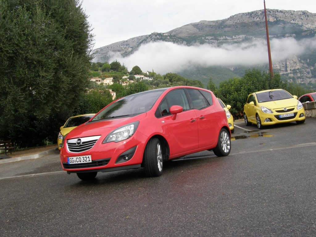 Opel Meriva 1.7 CDTI Ecotec: Flexibler Minivan und Klassenprimus