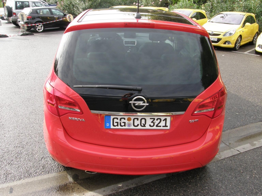 Opel Meriva 1.7 CDTI Ecotec: Flexibler Minivan und Klassenprimus