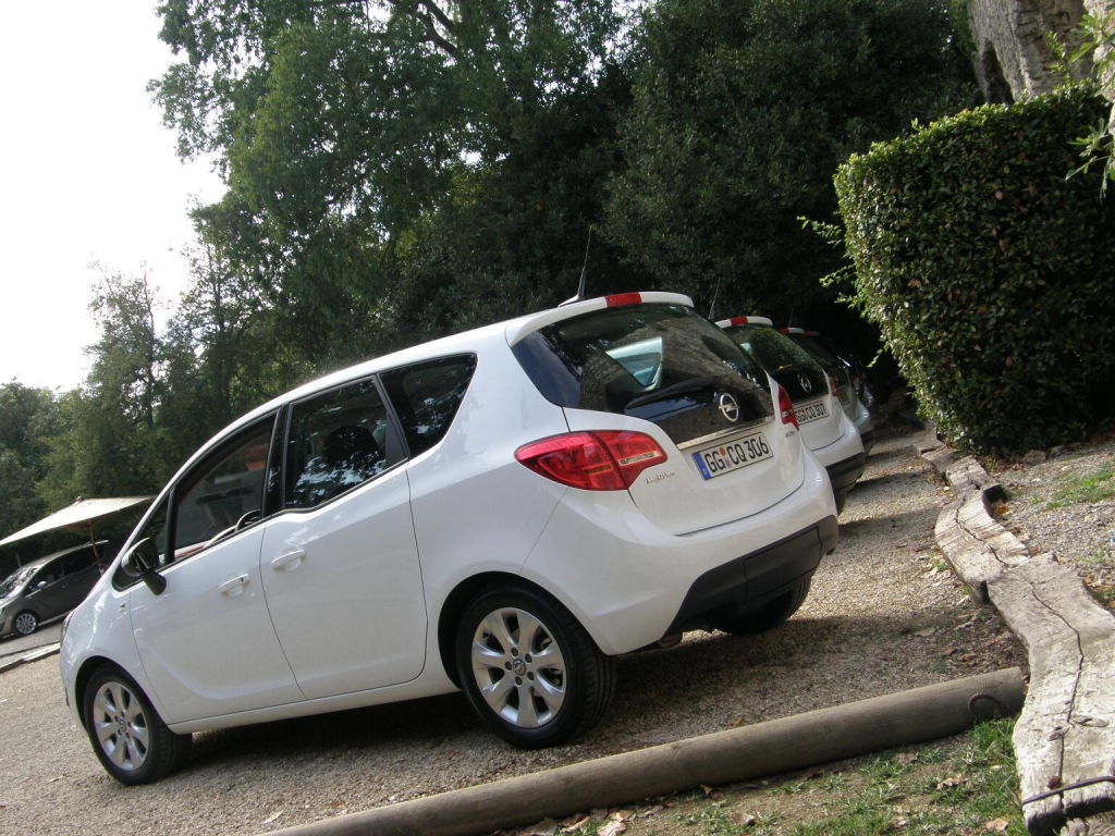 Opel Meriva 1.7 CDTI Ecotec: Flexibler Minivan und Klassenprimus