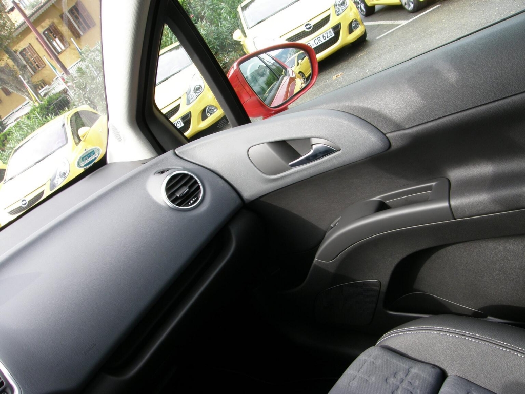 Opel Meriva 1.7 CDTI Ecotec: Flexibler Minivan und Klassenprimus