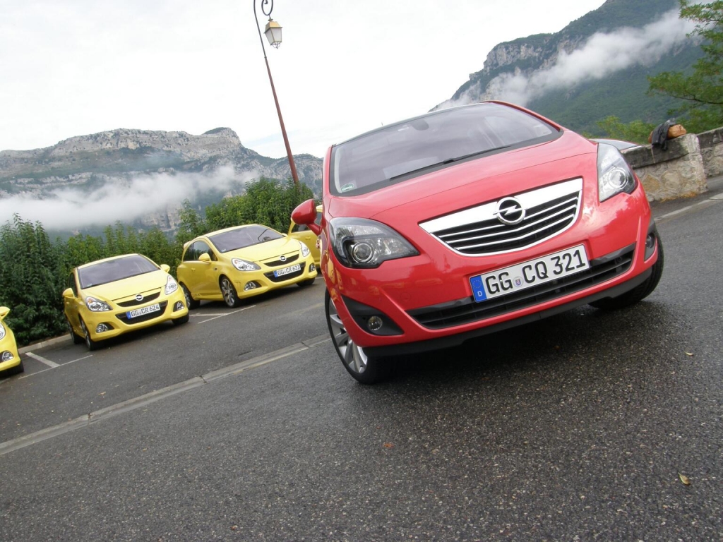 Opel Meriva 1.7 CDTI Ecotec: Flexibler Minivan und Klassenprimus