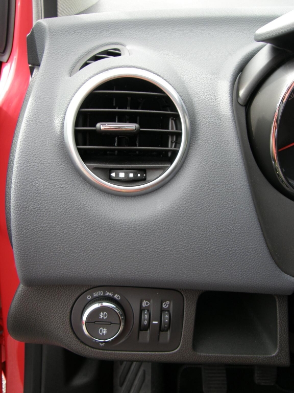 Opel Meriva 1.7 CDTI Ecotec: Flexibler Minivan und Klassenprimus