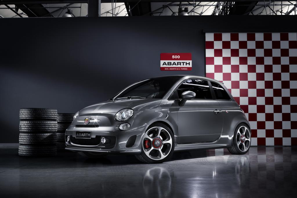 Paris 2010: Abarth stellt neue Performance-Kits vor