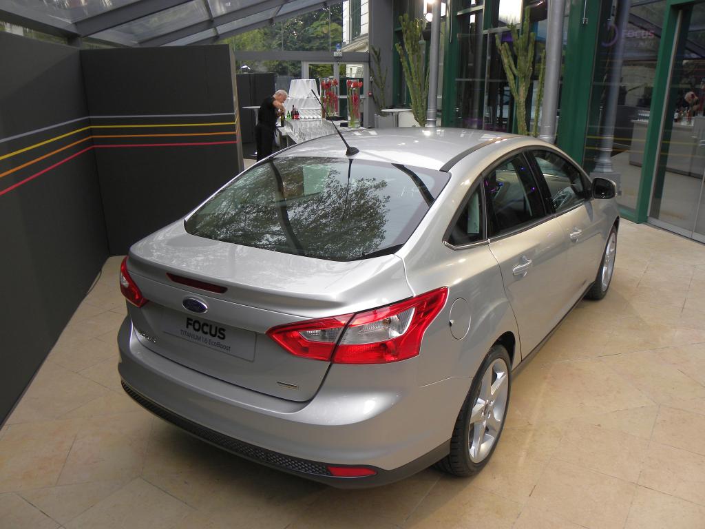 Paris 2010: Alle drei Ford Focus auf einen Streich
