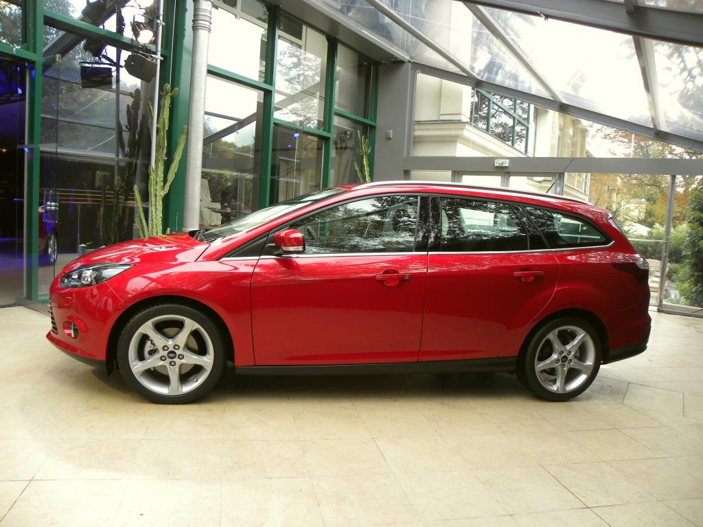 Paris 2010: Alle drei Ford Focus auf einen Streich