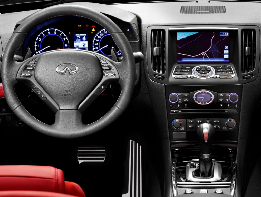 Paris 2010: Infiniti zeigt Hybridmodell M35h