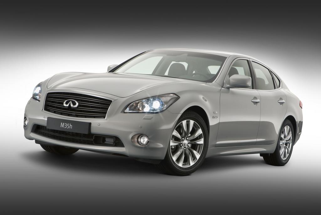 Paris 2010: Infiniti zeigt Hybridmodell M35h