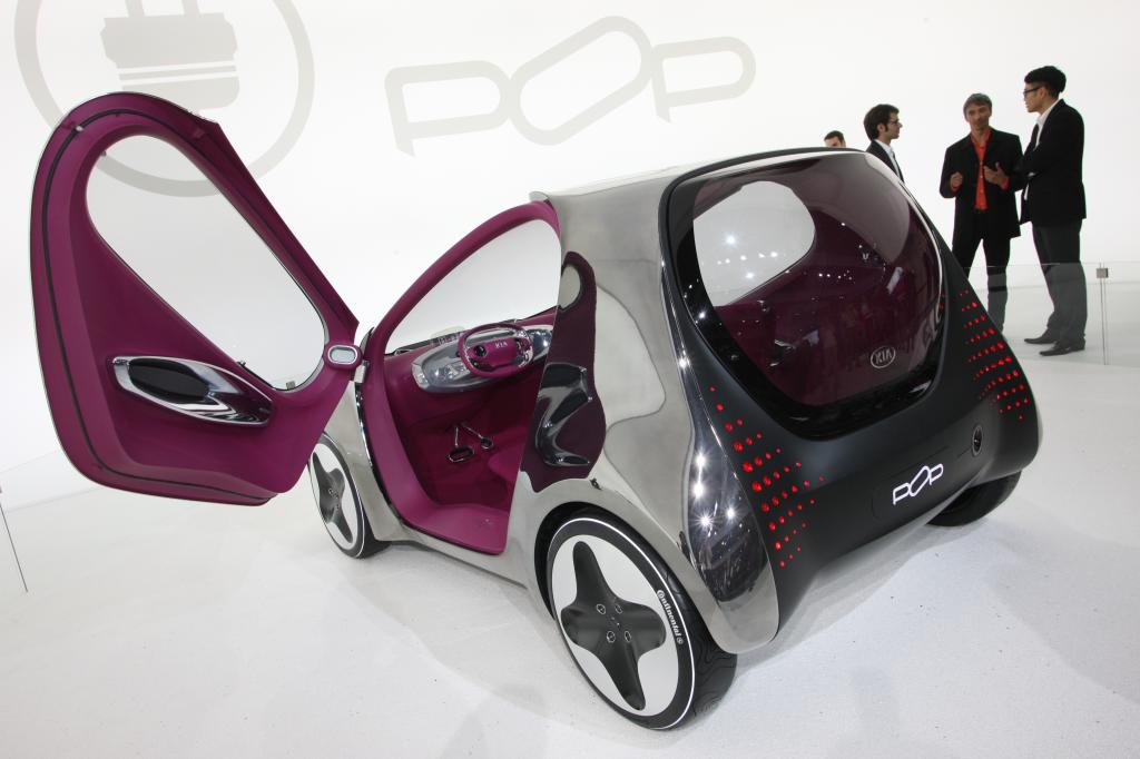Paris 2010: Kia stellt Optima und Pop vor