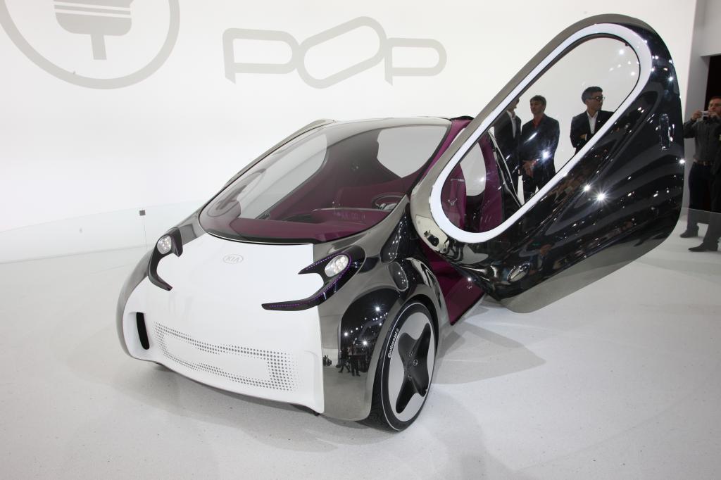 Paris 2010: Kia stellt Optima und Pop vor