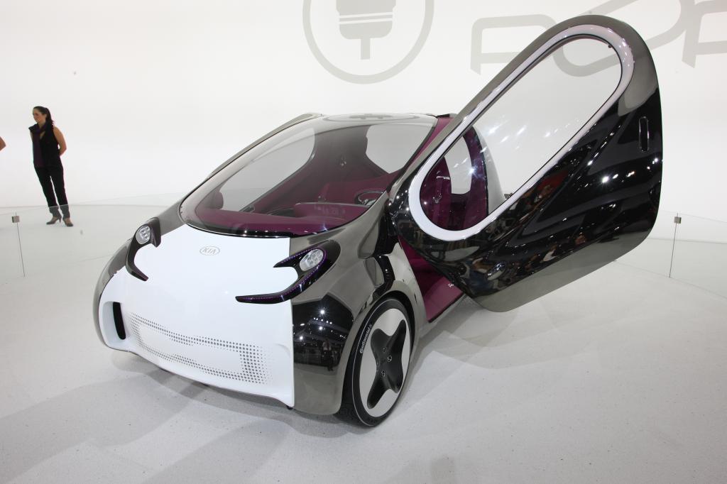 Paris 2010: Kia stellt Optima und Pop vor