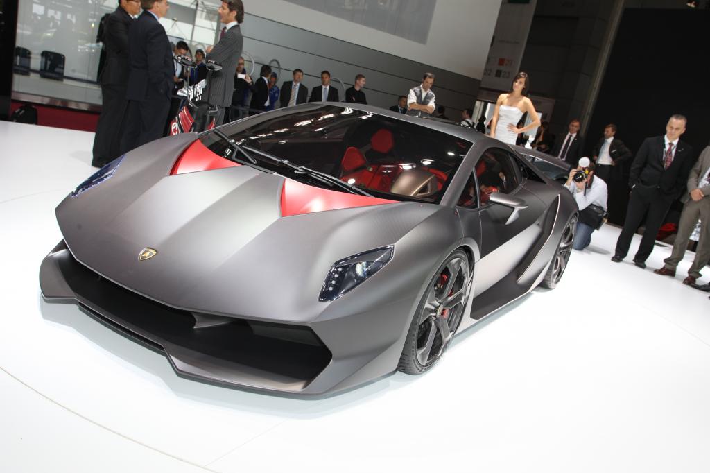 Paris 2010: Lamborghini drückt Gewicht unter 1000 Kilogramm