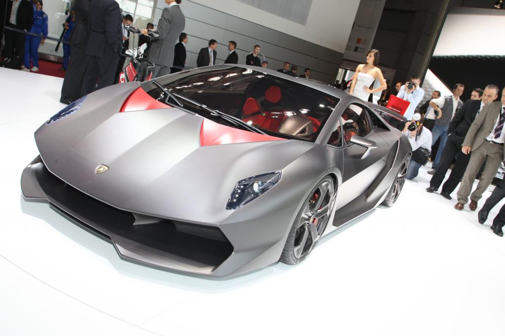Paris 2010: Lamborghini drückt Gewicht unter 1000 Kilogramm