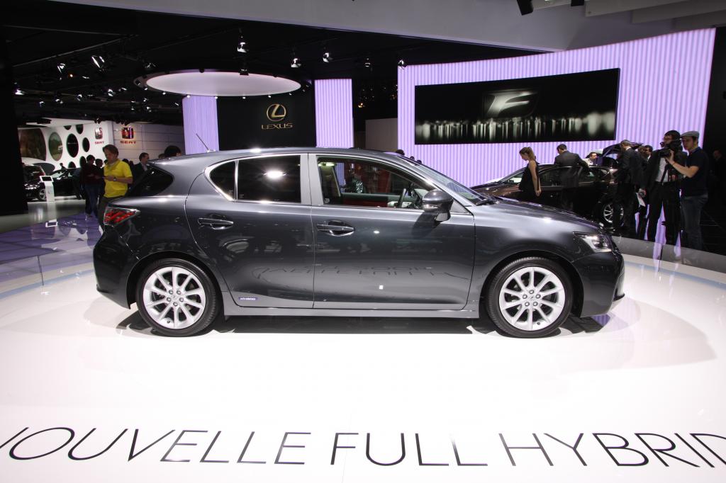 Paris 2010: Lexus CT 200h in Kürze bestellbar