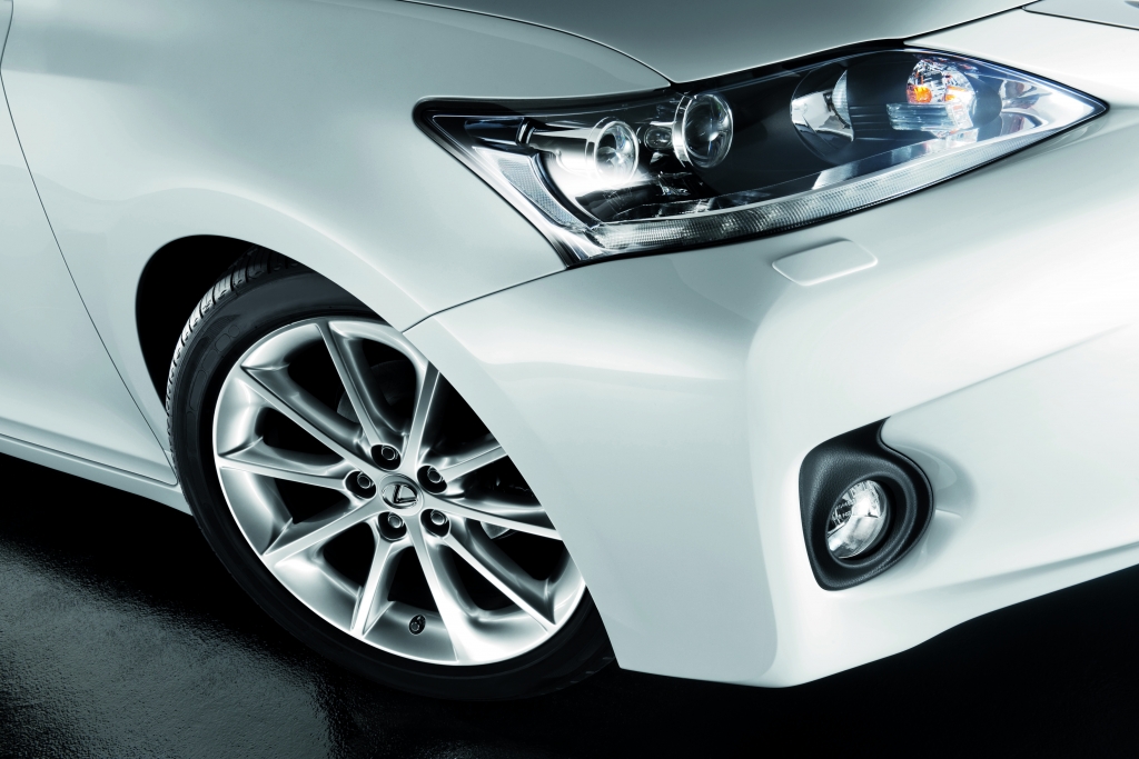 Paris 2010: Lexus zeigt Serienversion des CT 200h