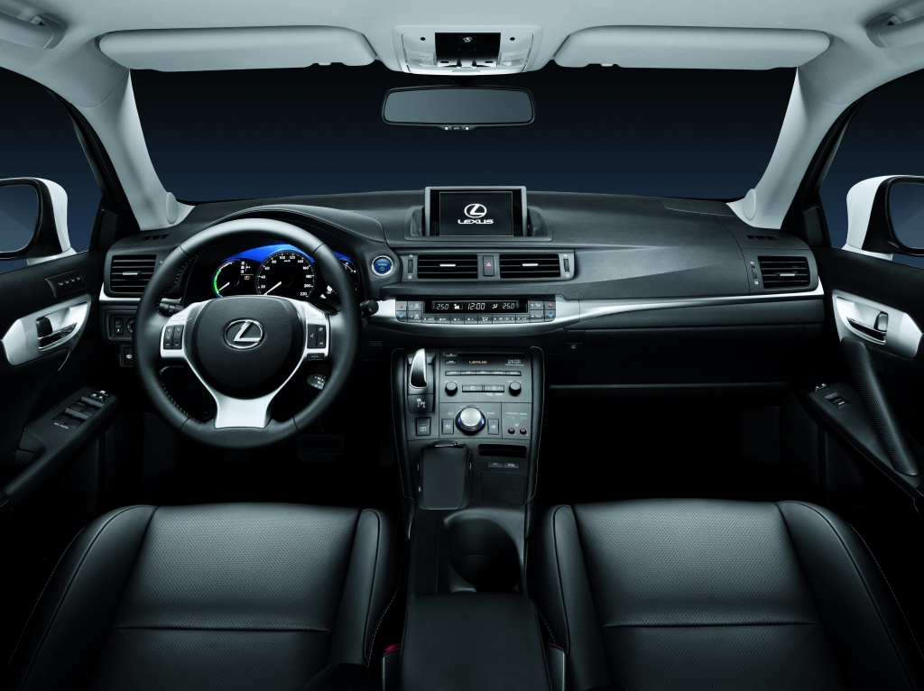 Paris 2010: Lexus zeigt Serienversion des CT 200h