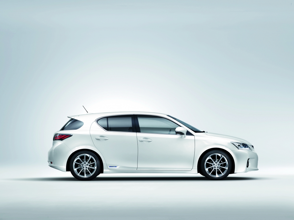 Paris 2010: Lexus zeigt Serienversion des CT 200h