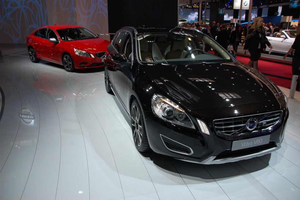 Paris 2010 - Mittelklasse: Ford, Peugeot, Renault, Saab, Volvo, VW
