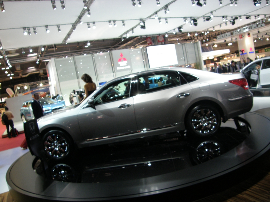 Paris 2010 - Oberklasse: Audi, BMW, Hyundai, Infiniti