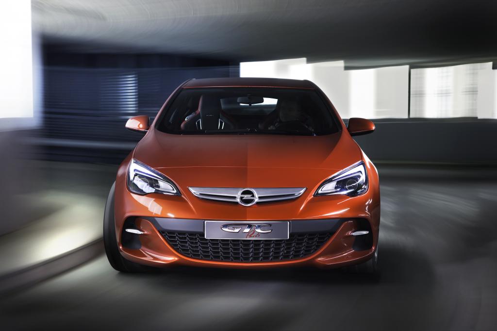 Paris 2010: Opel GTC Paris leistet 290 PS