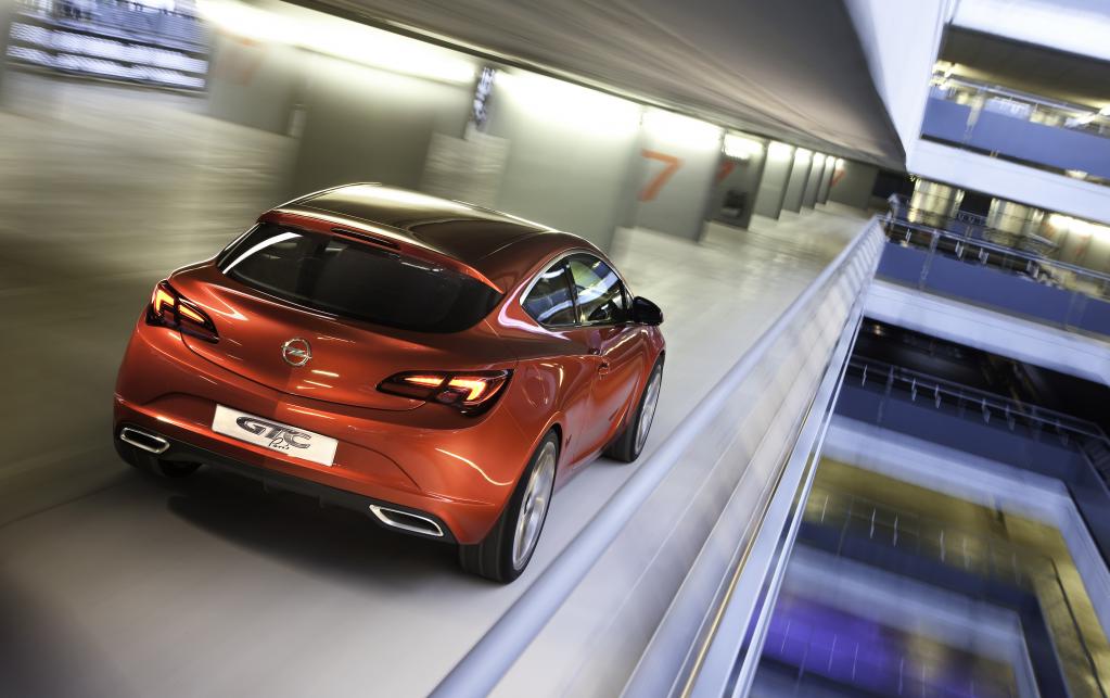 Paris 2010: Opel GTC Paris leistet 290 PS