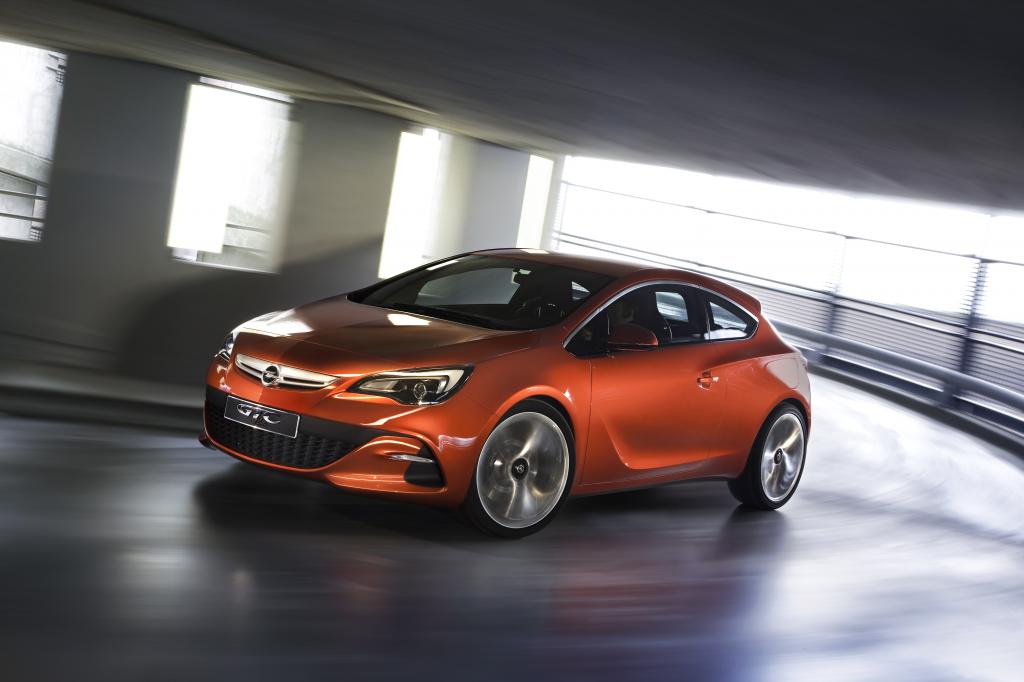 Paris 2010: Opel GTC Paris leistet 290 PS
