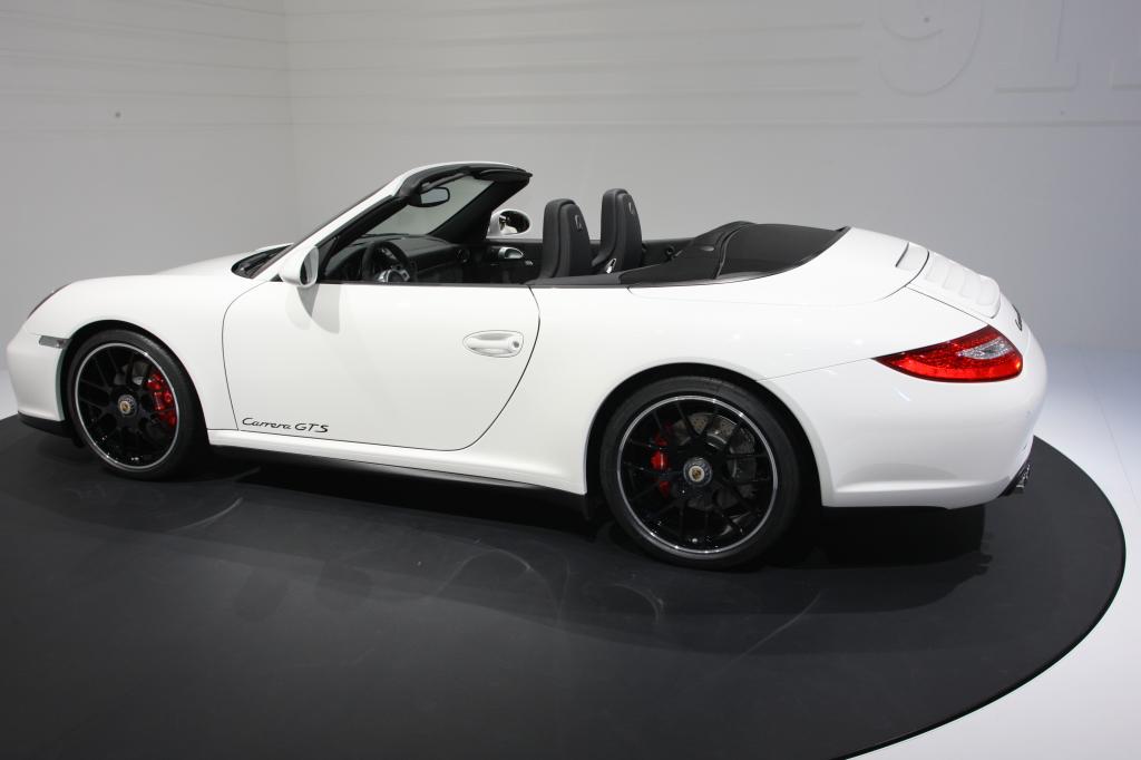 Paris 2010: Porsche 911 als GTS und als Speedster