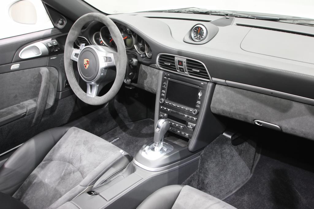 Paris 2010: Porsche 911 als GTS und als Speedster