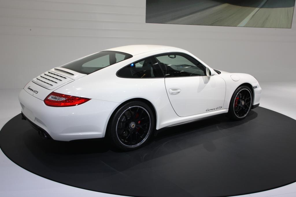 Paris 2010: Porsche 911 als GTS und als Speedster