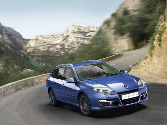 Paris 2010: Renault zeigt überarbeitet Laguna