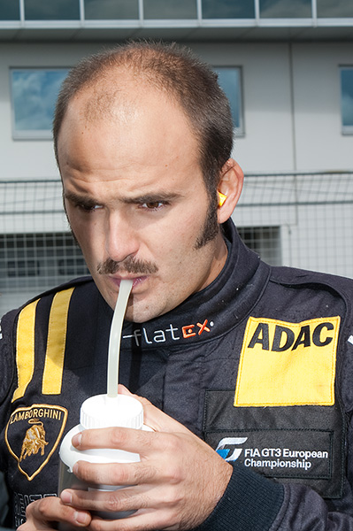 Perfektes Doppel für Matzke und Wirth am Nürburgring Titelkampf im ADAC GT Masters bleibt bis zum Finale offen