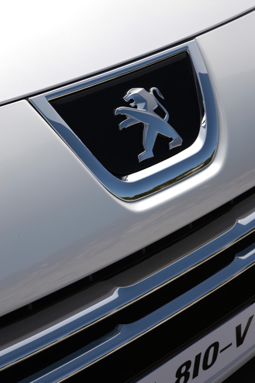 Peugeot 3008 Hybrid4 kommt mit 3,8 Litern Diesel aus