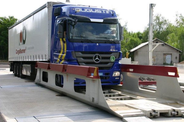Pilotprojekt: ''Cargo Beamer'' soll Lkw das Bahnfahren beibringen 
