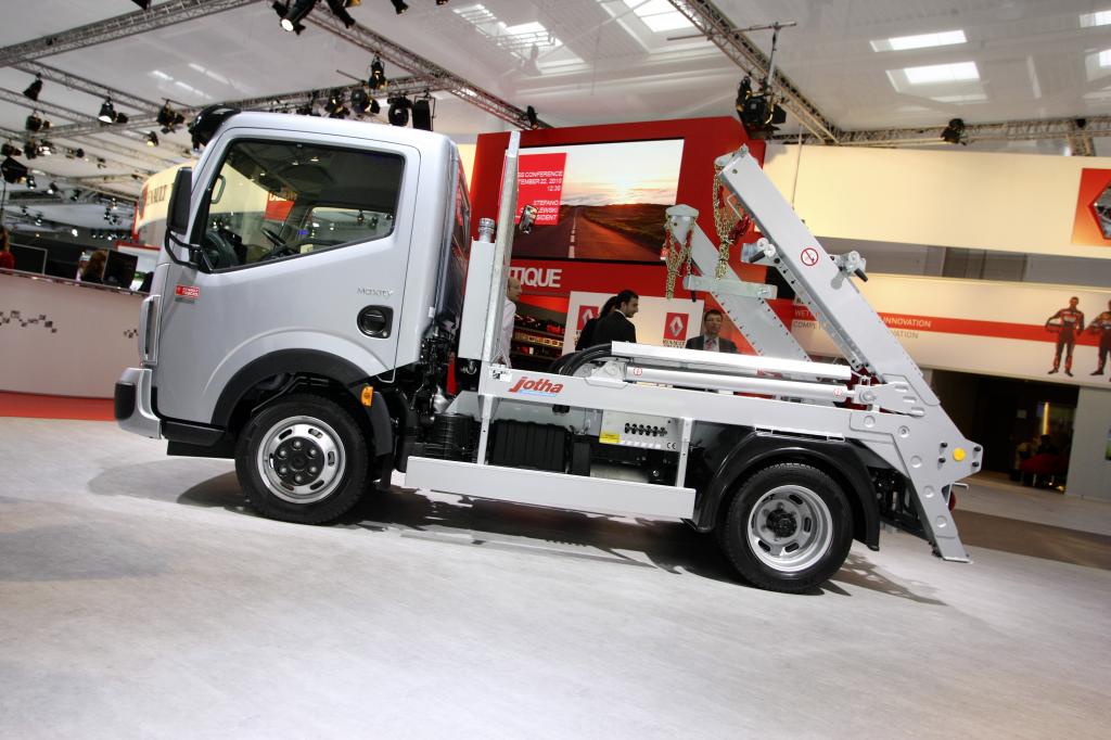 Renault Maxity.