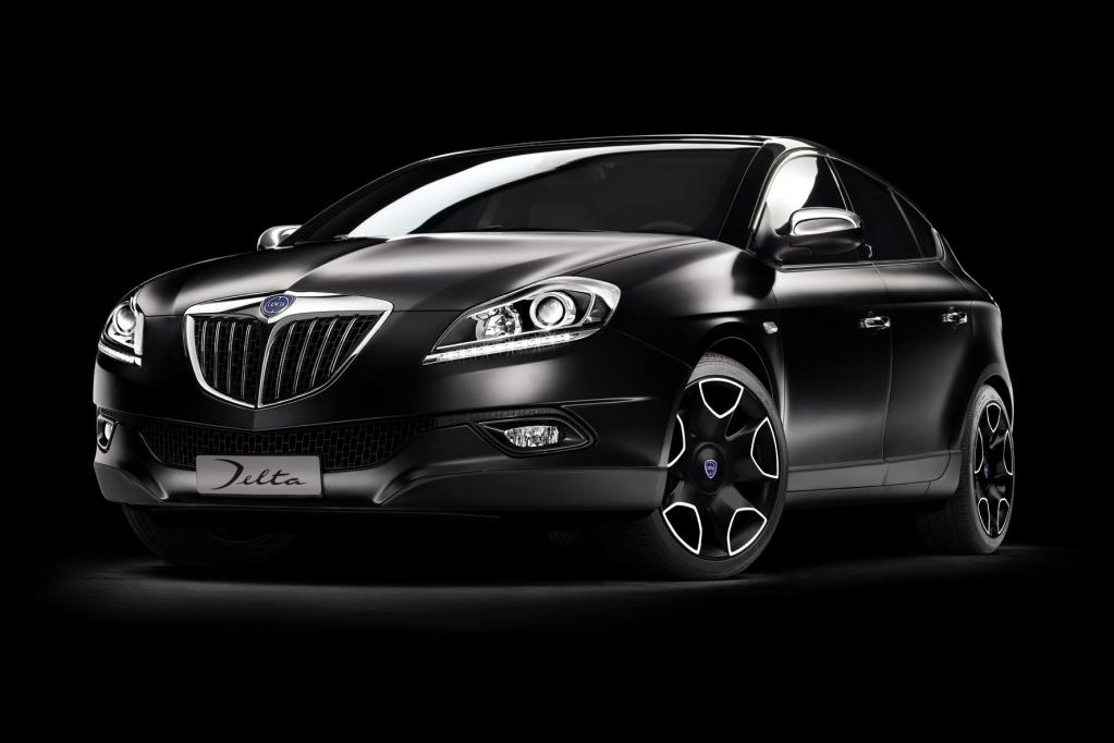Schwarzmatt ab Werk: Lancia Delta ?Hard Black? 
