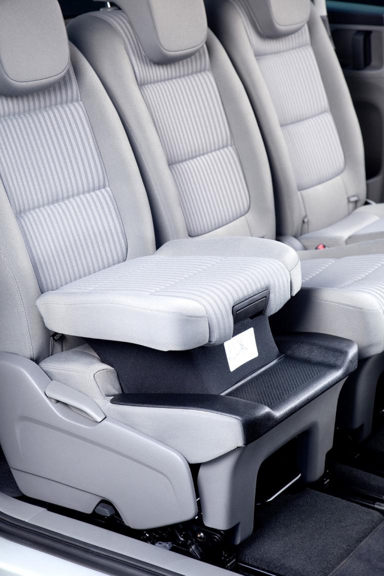 Seat Alhambra: Die Einzelsitze sind mit Blick auf Kinder variabel. 